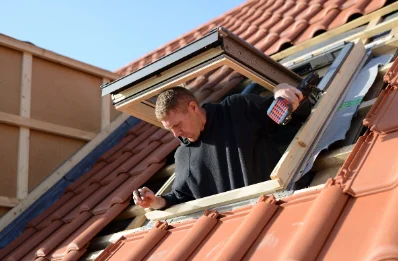 Pose de fenêtres de toit Velux à Destrousse